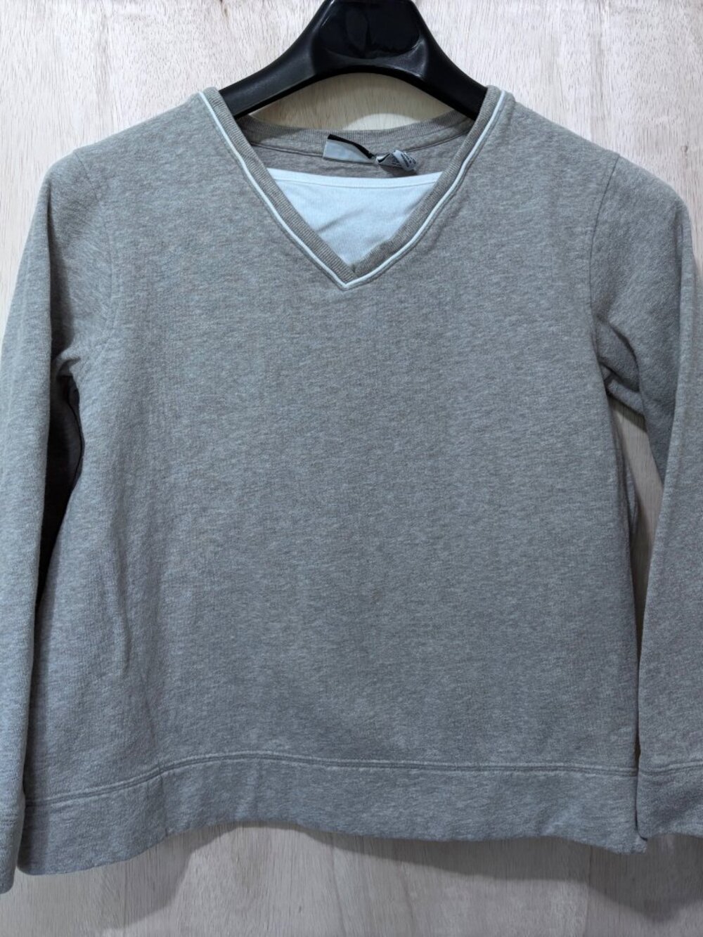 Kim Rogers Essentials V-Neck Sweater Medium